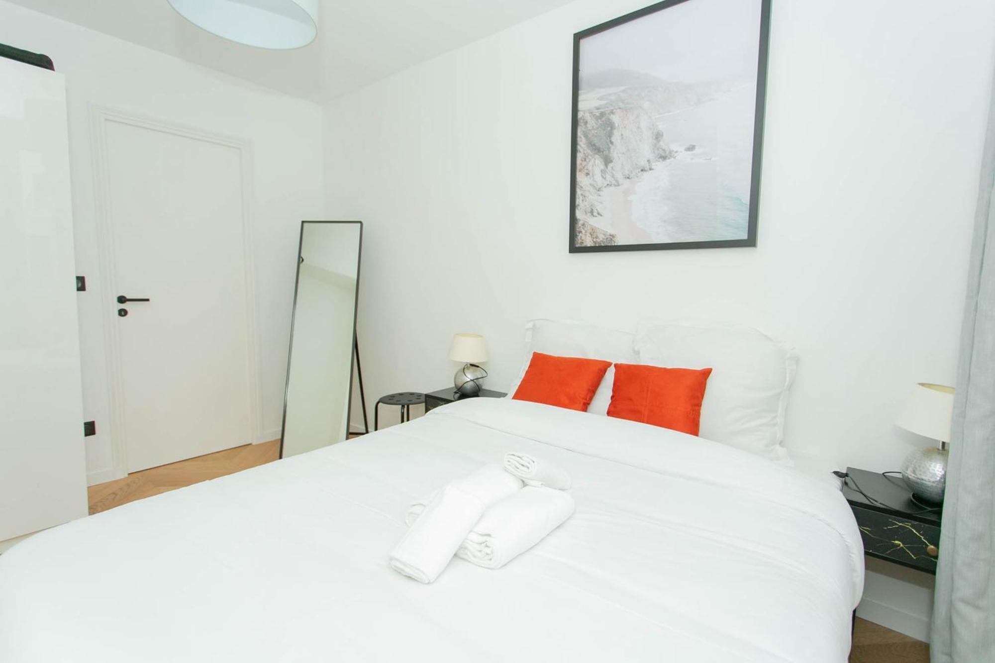 Haussmann - 2Br Near Champs-Elysees - Cityapartmentstay Paris Exteriör bild