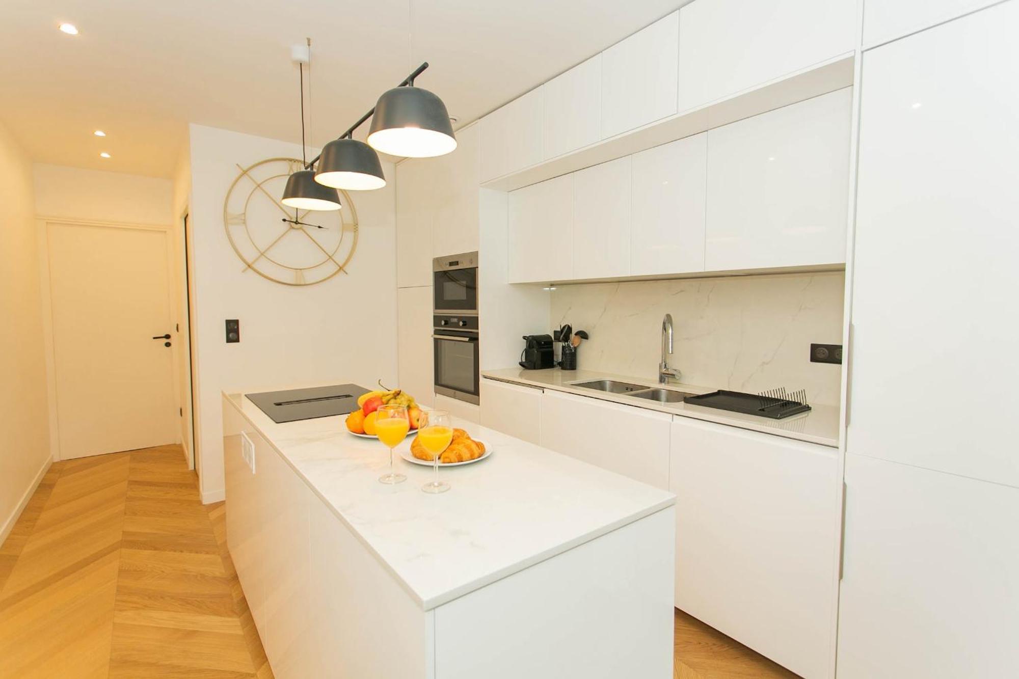 Haussmann - 2Br Near Champs-Elysees - Cityapartmentstay Paris Exteriör bild