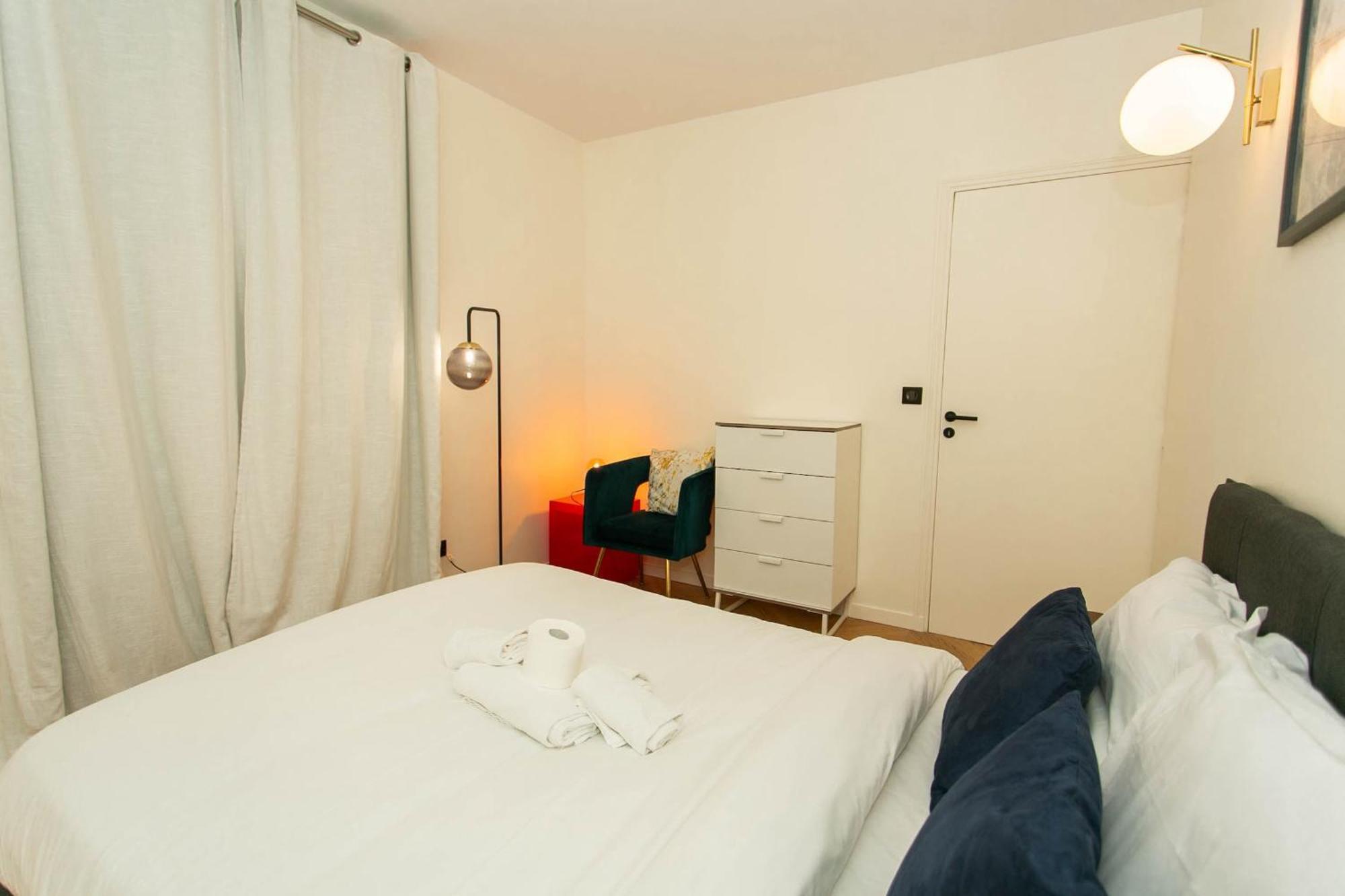 Haussmann - 2Br Near Champs-Elysees - Cityapartmentstay Paris Exteriör bild