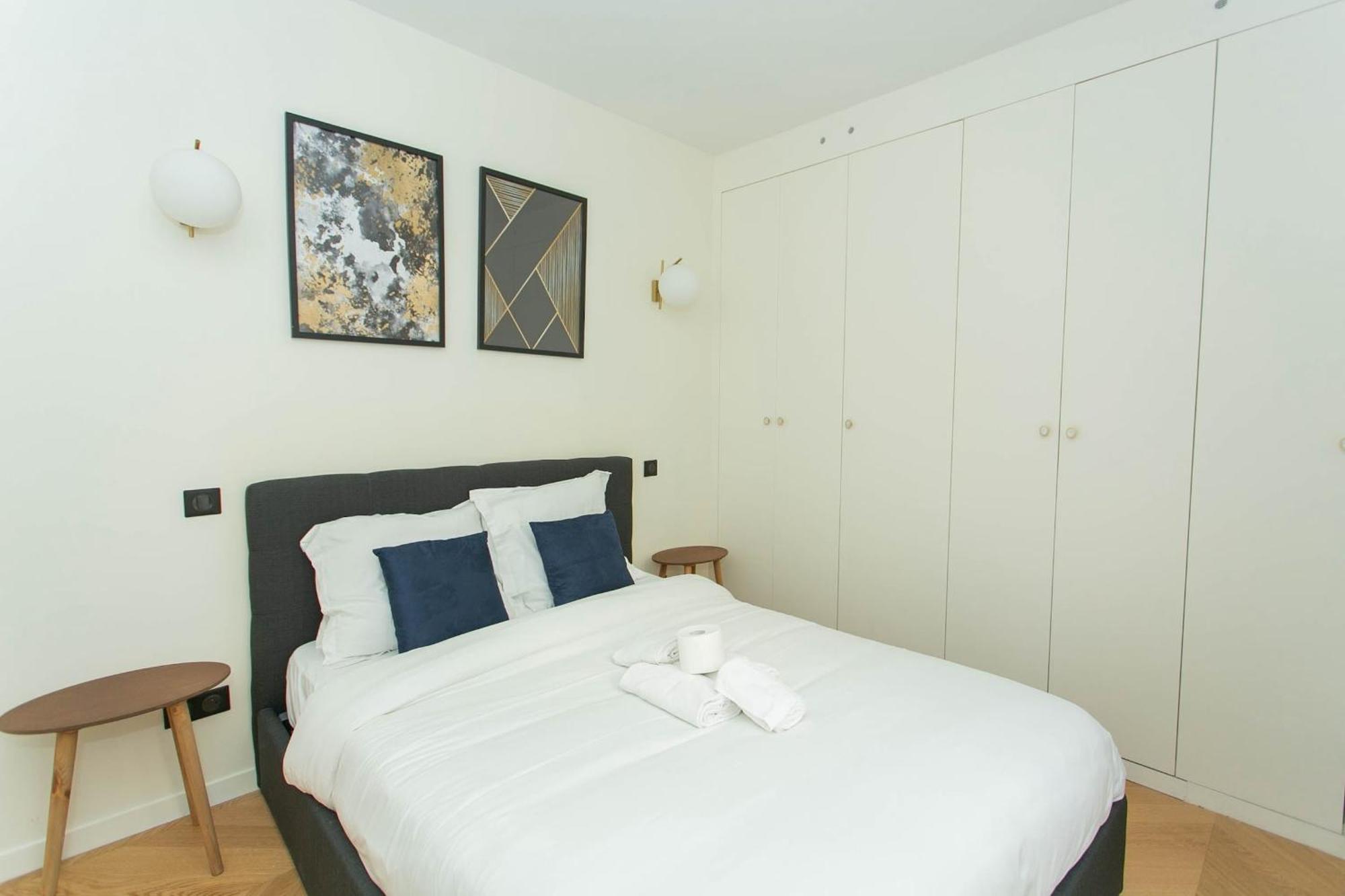 Haussmann - 2Br Near Champs-Elysees - Cityapartmentstay Paris Exteriör bild