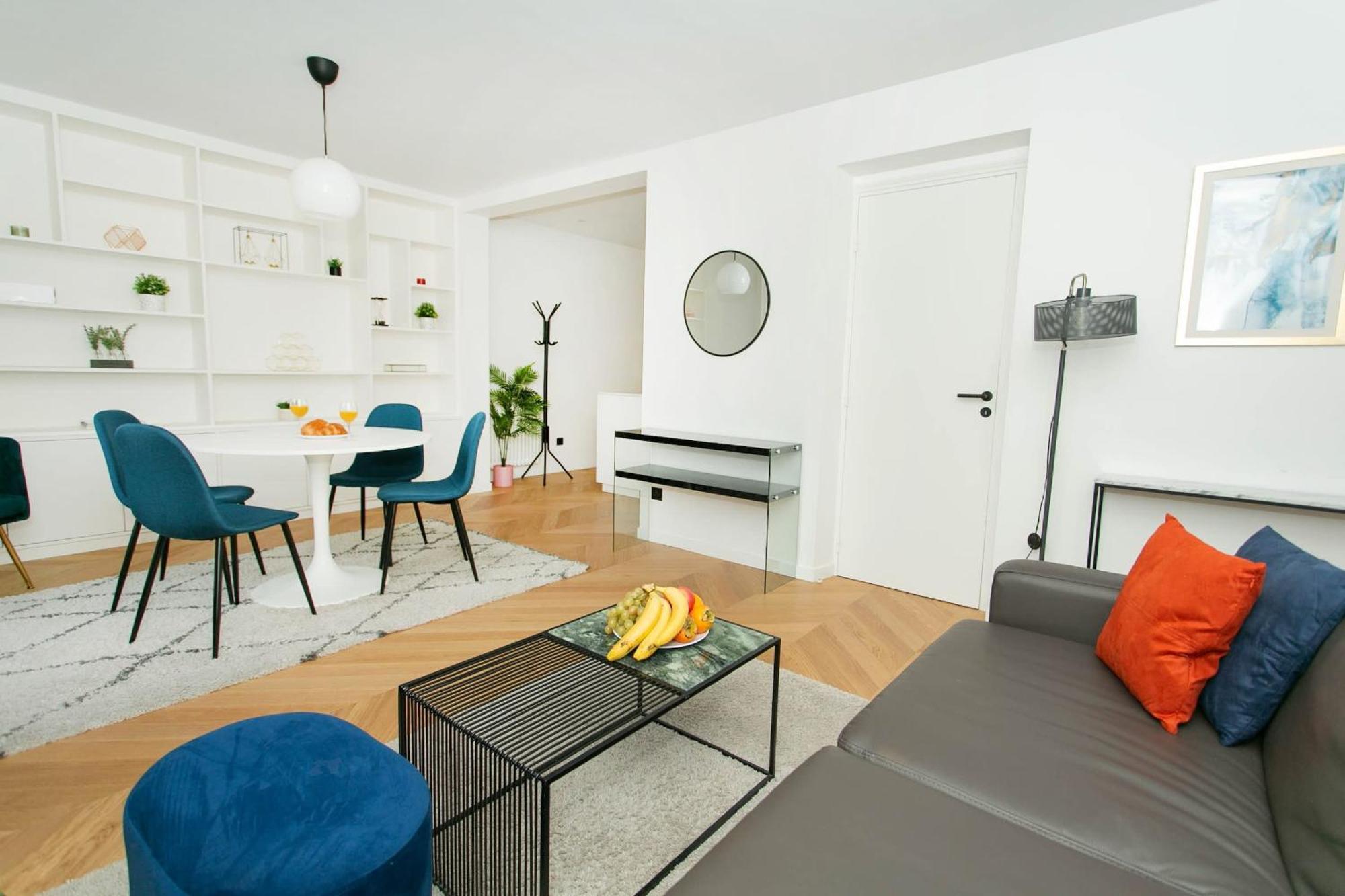 Haussmann - 2Br Near Champs-Elysees - Cityapartmentstay Paris Exteriör bild