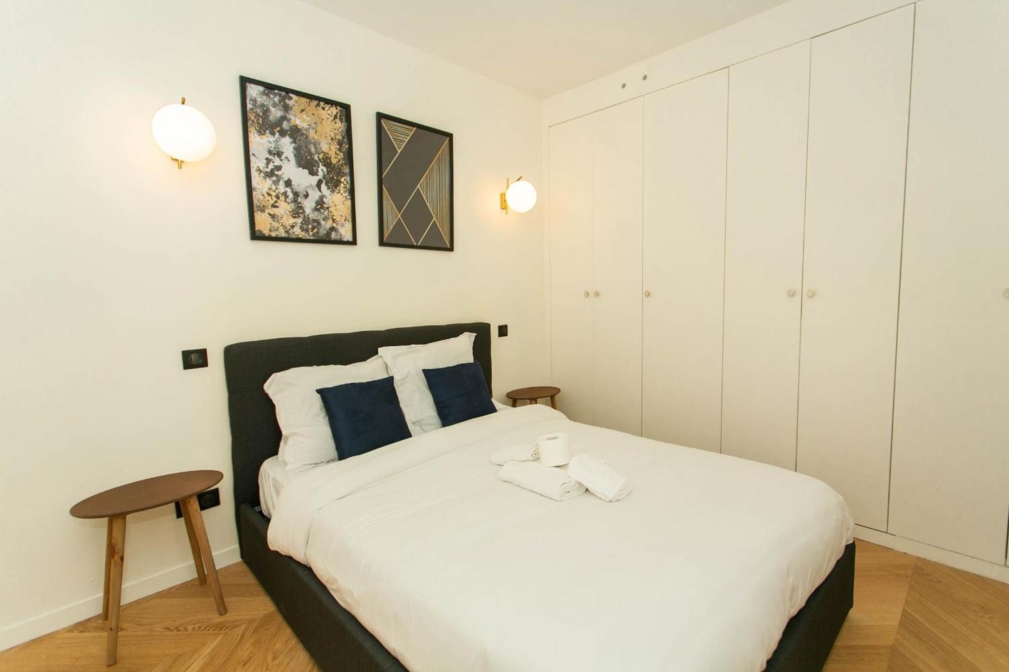 Haussmann - 2Br Near Champs-Elysees - Cityapartmentstay Paris Exteriör bild